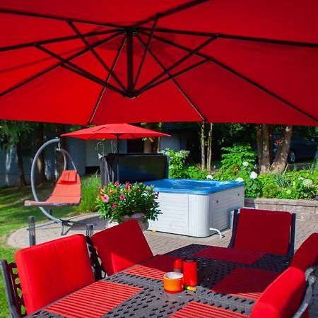 Nature Oasis Bar Room Dundas Екстериор снимка